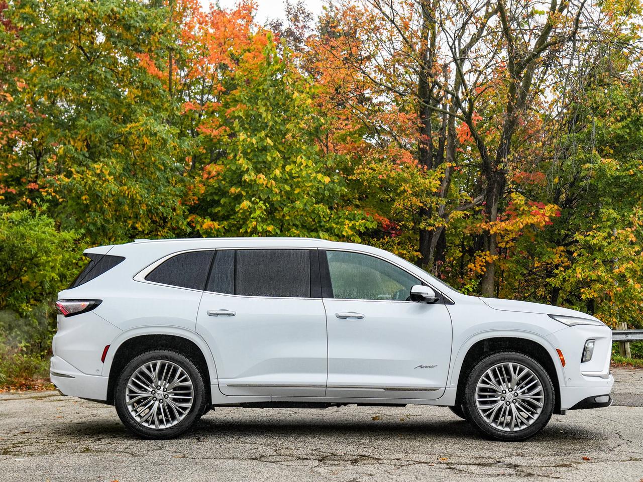 2027 Buick Enclave Avenir Photo