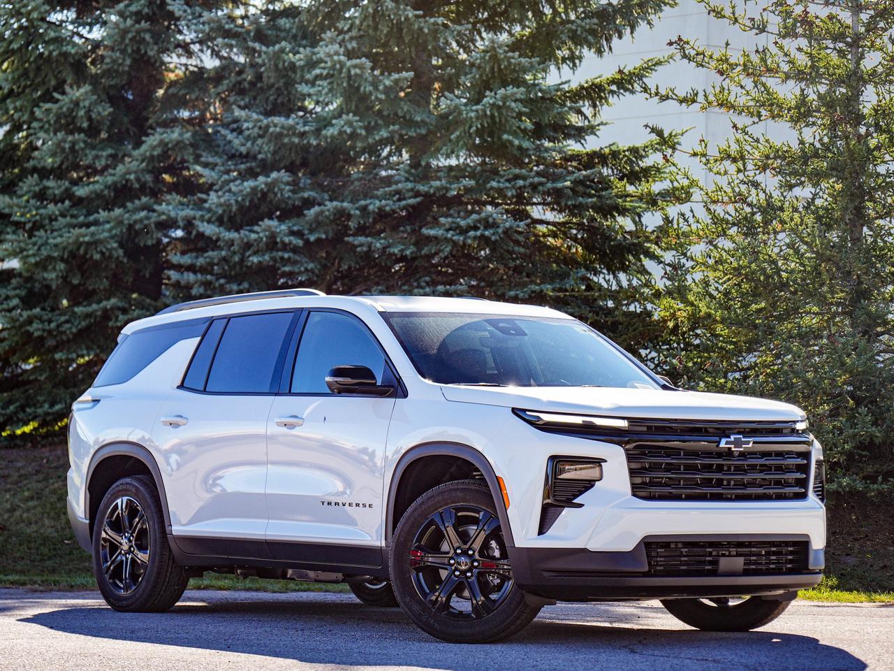 2027 Chevrolet Traverse LT Photo