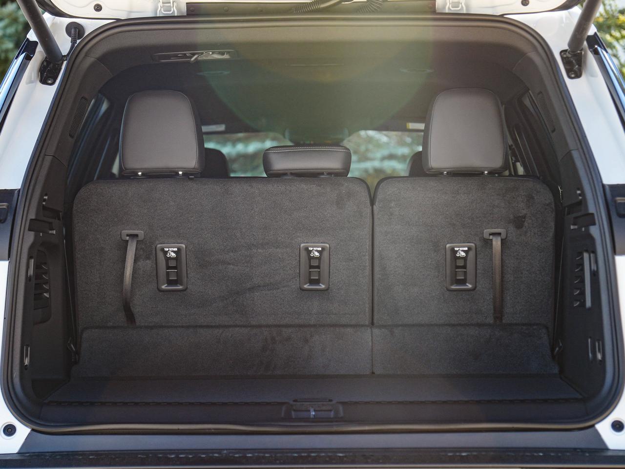 2027 Chevrolet Traverse LT Photo