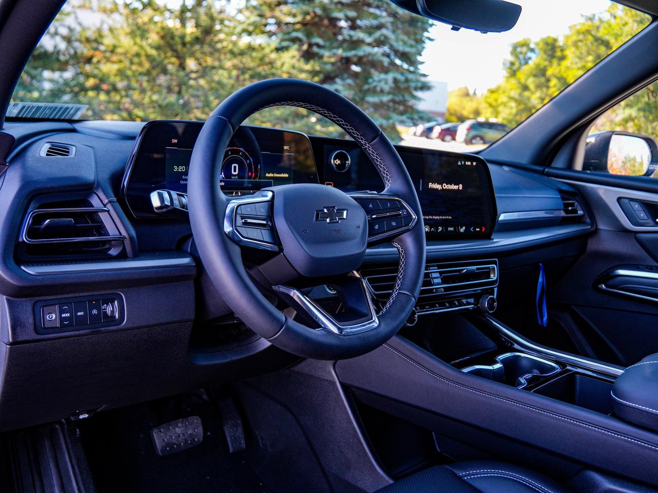 2027 Chevrolet Traverse LT Photo