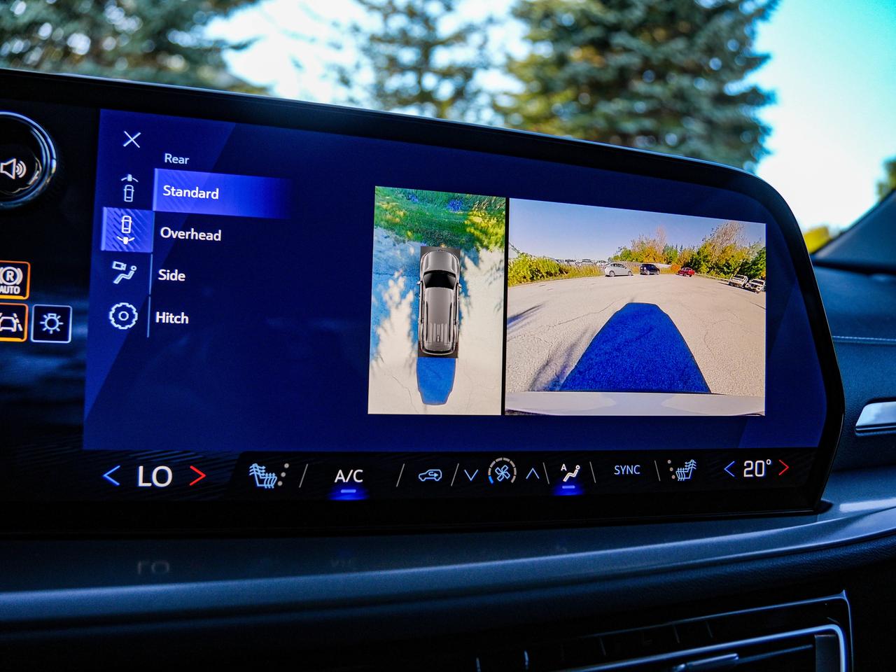 2027 Chevrolet Traverse LT Photo