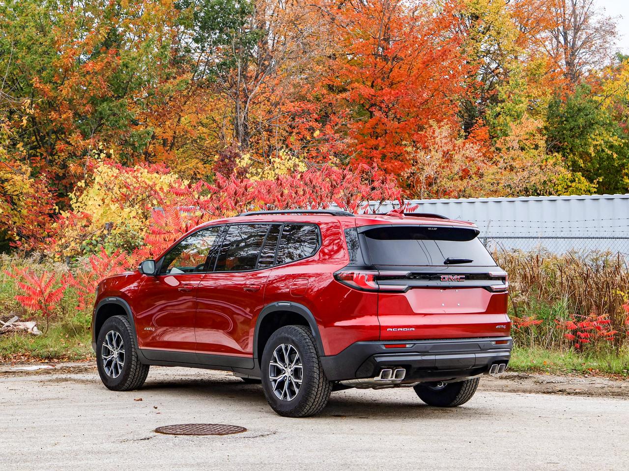 2027 GMC Acadia AT4 Photo