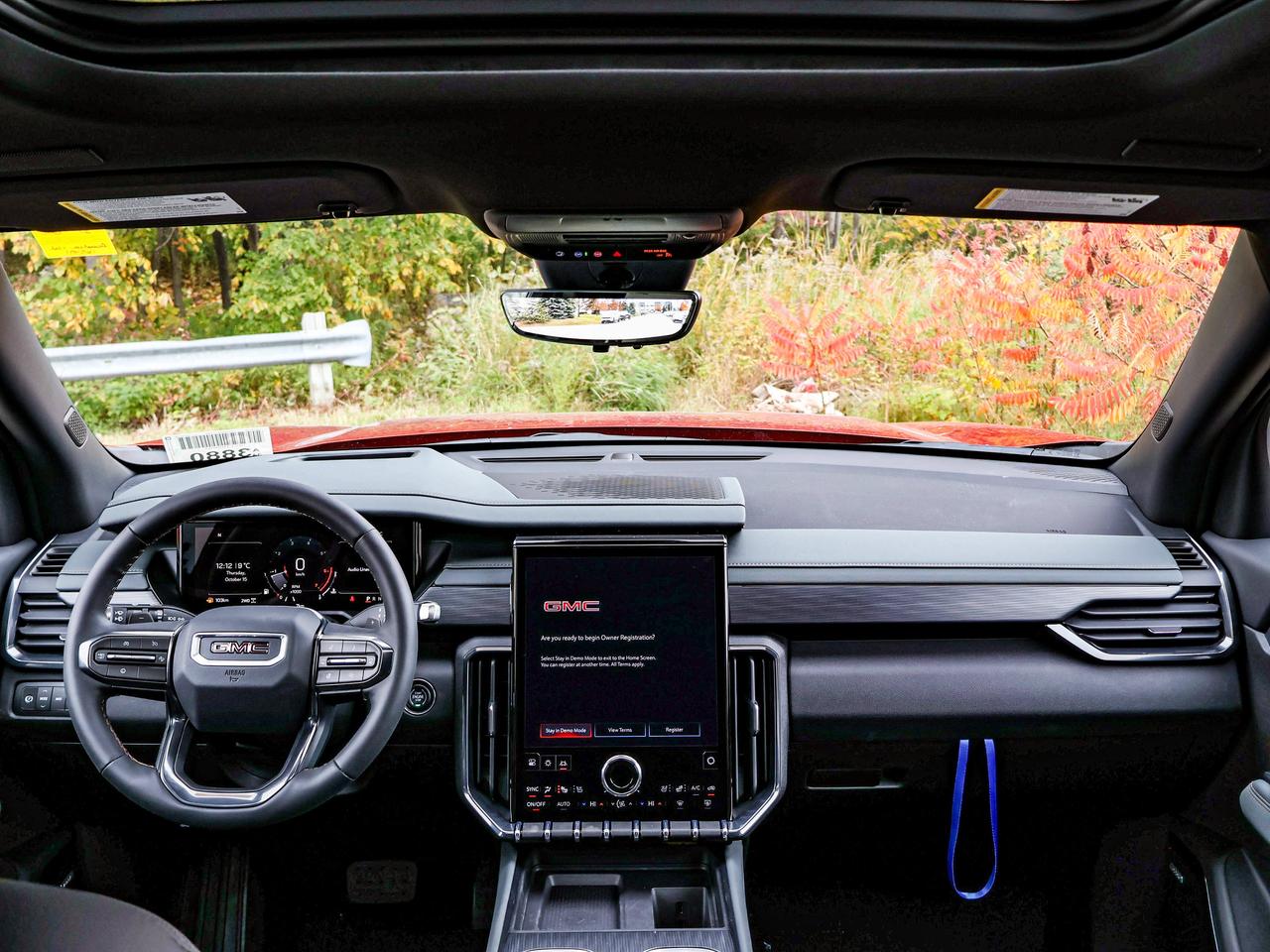 2027 GMC Acadia AT4 Photo