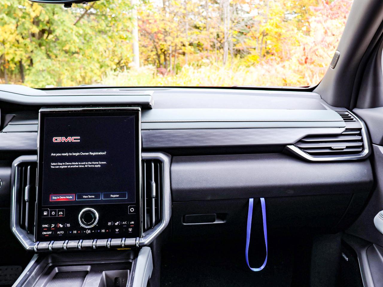 2027 GMC Acadia AT4 Photo