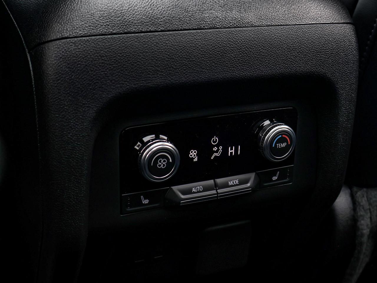 2027 GMC Acadia AT4 Photo