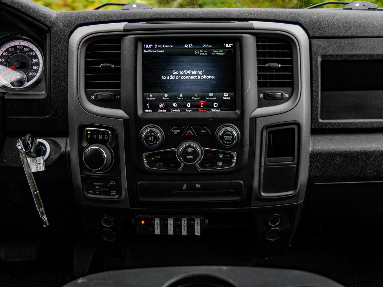 2021 RAM 1500 Classic EXPRESS Photo