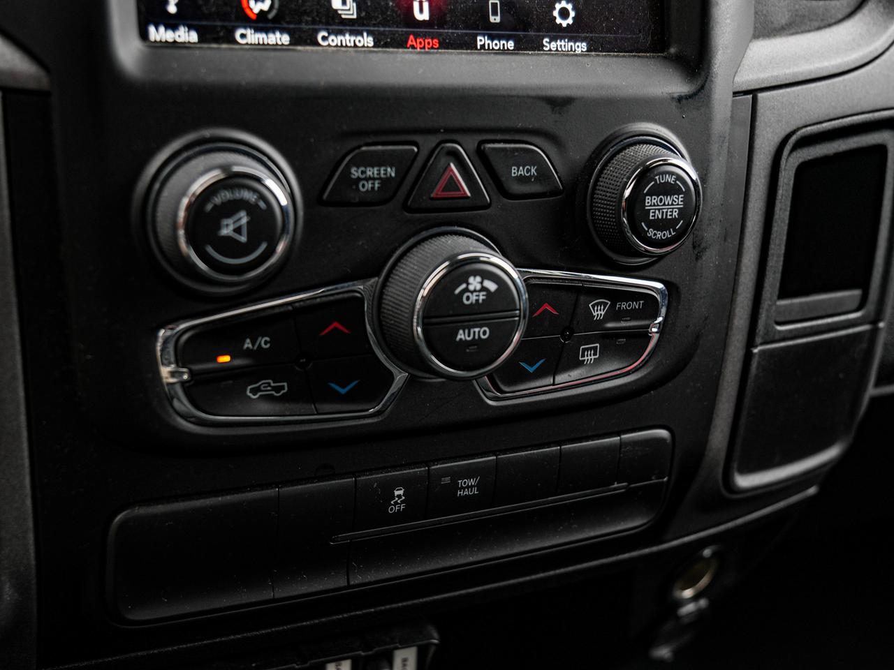 2021 RAM 1500 Classic EXPRESS Photo