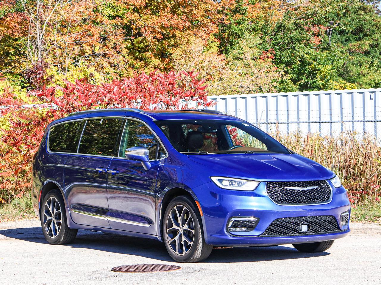 2021 Chrysler Pacifica Limited Photo