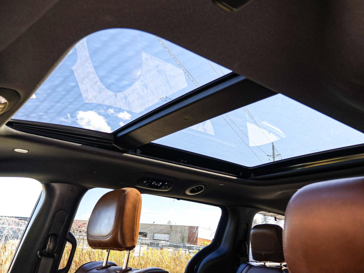 2021 Chrysler Pacifica Limited Photo