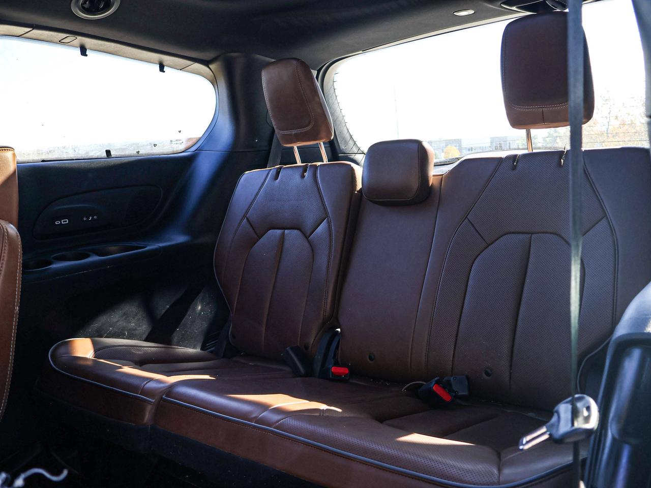 2021 Chrysler Pacifica Limited Photo