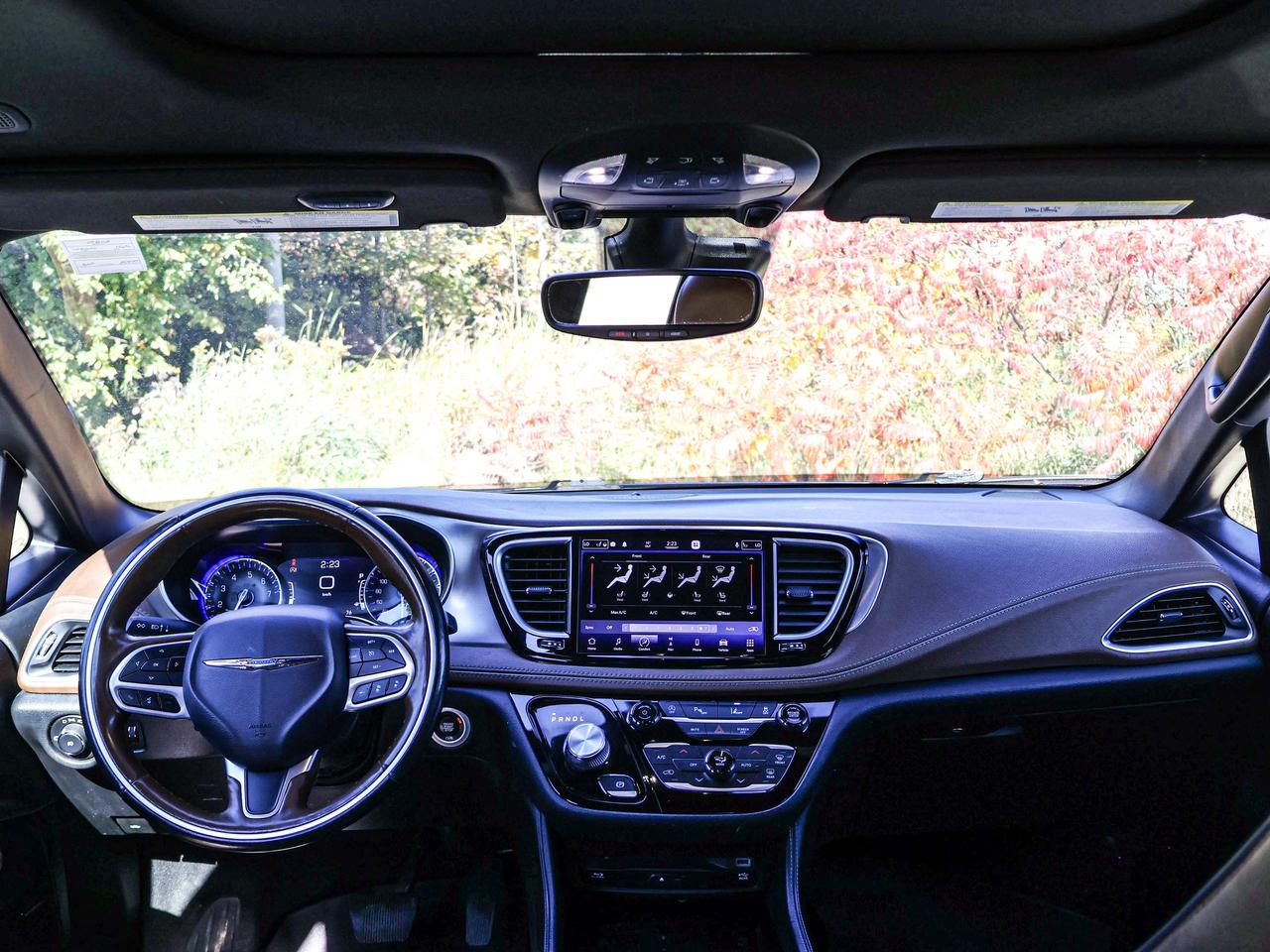 2021 Chrysler Pacifica Limited Photo