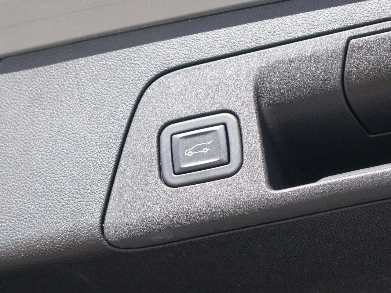 2023 Buick Envision Essence Photo