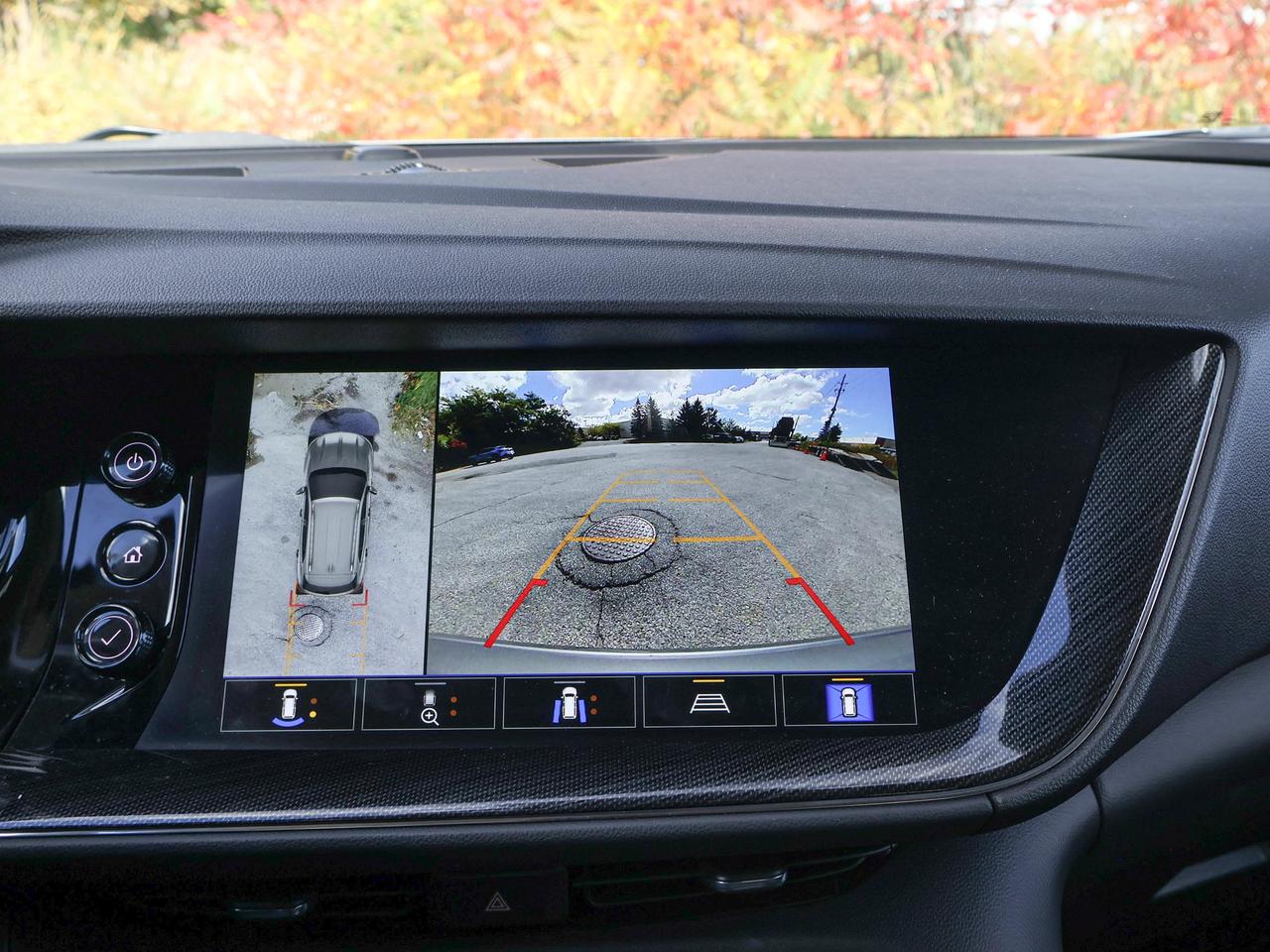 2023 Buick Envision Essence Photo