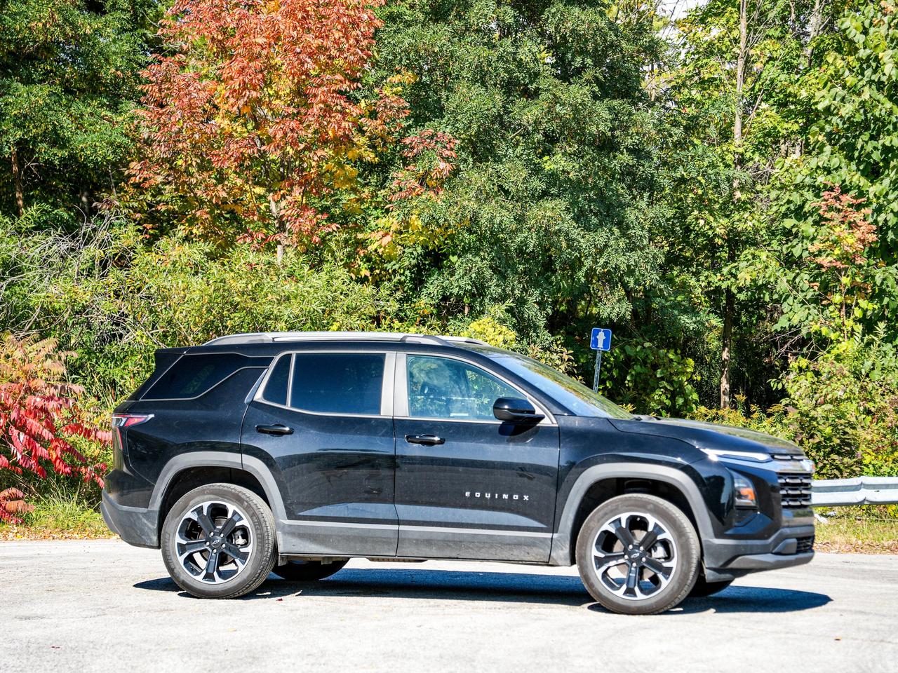 2026 Chevrolet Equinox AWD LT Photo3