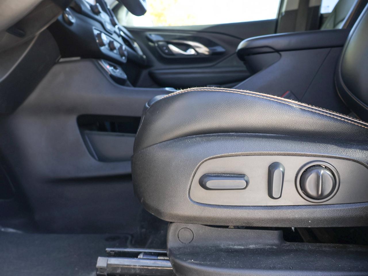 2023 GMC Terrain AT4 Photo