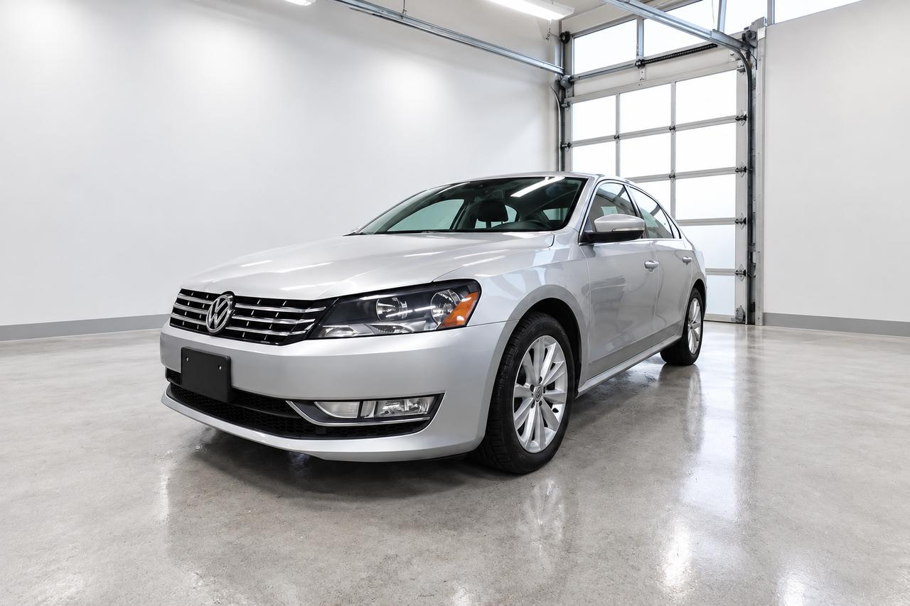2014 Volkswagen Passat TDI Highline - NO ACCIDENT, FULLY SERVICES, LOADED Photo2