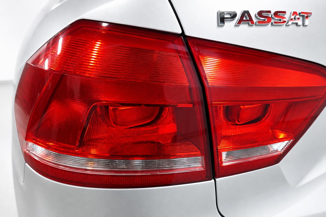 2014 Volkswagen Passat TDI Highline - NO ACCIDENT, FULLY SERVICES, LOADED Photo