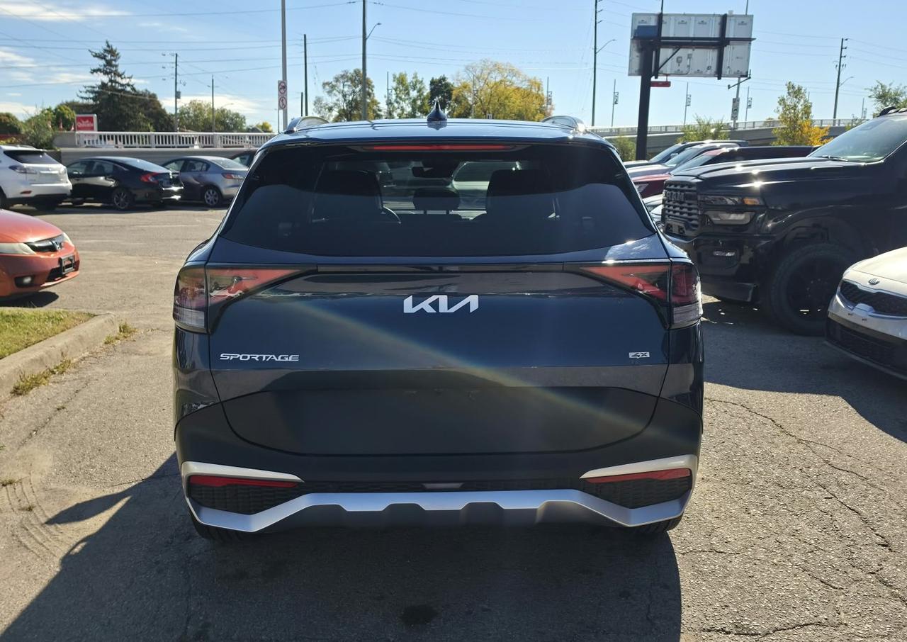 2024 Kia Sportage EX / NO ACCIDENTS / 1 OWNER / PANO ROOF / LEATHER Photo2