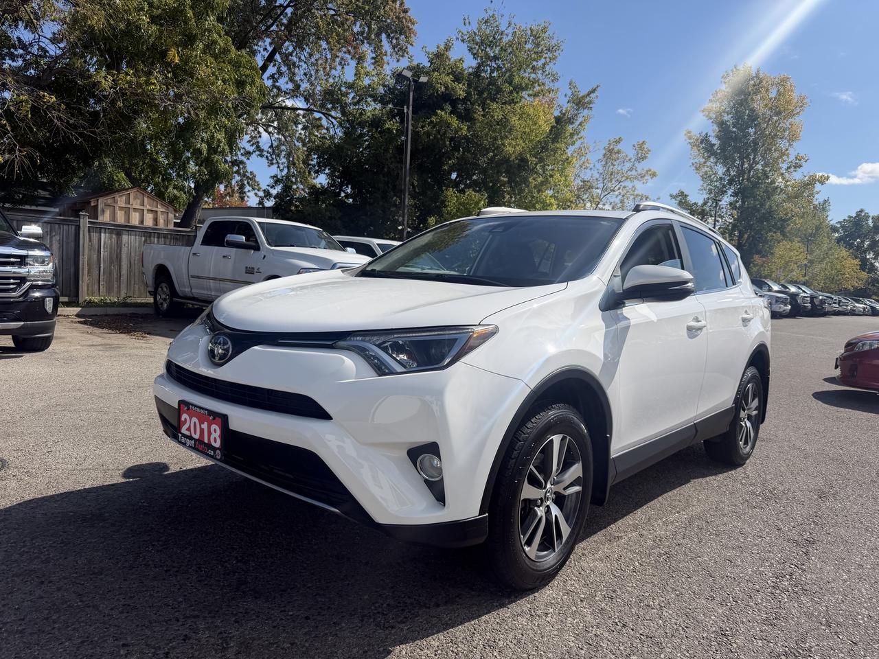 2018 Toyota RAV4 XLE | AWD | Sunroof Photo2