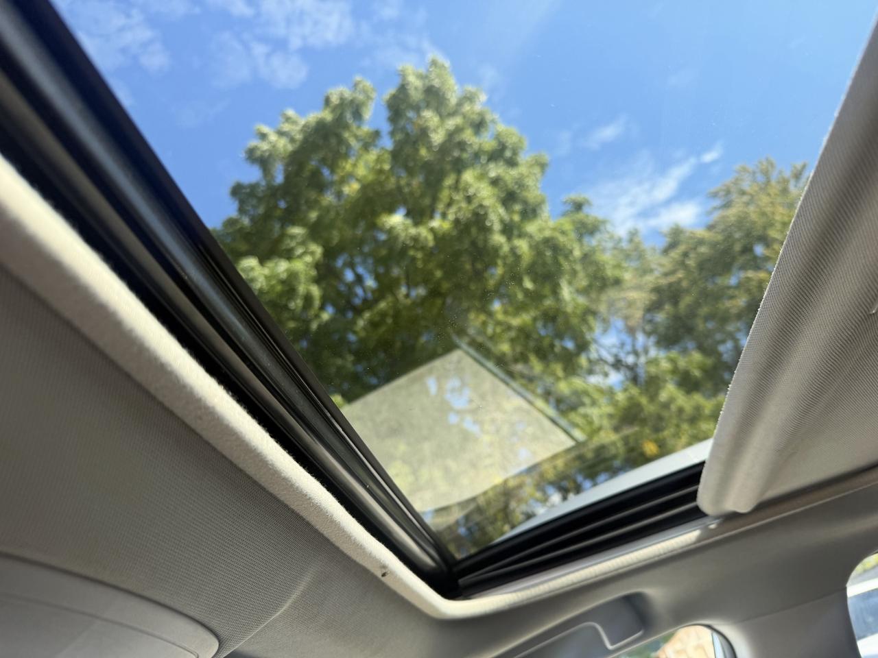 2018 Toyota RAV4 XLE | AWD | Sunroof Photo