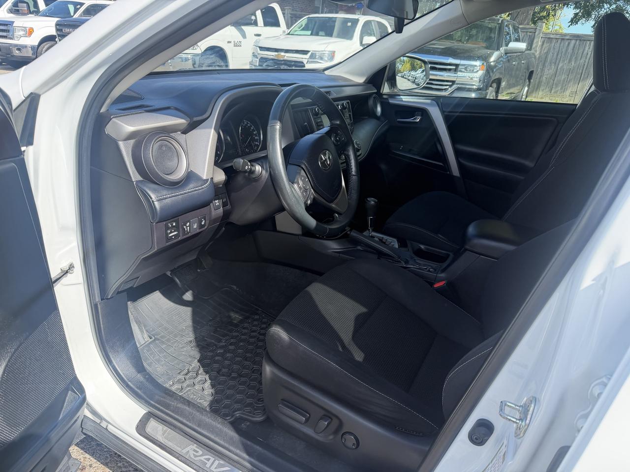 2018 Toyota RAV4 XLE | AWD | Sunroof Photo