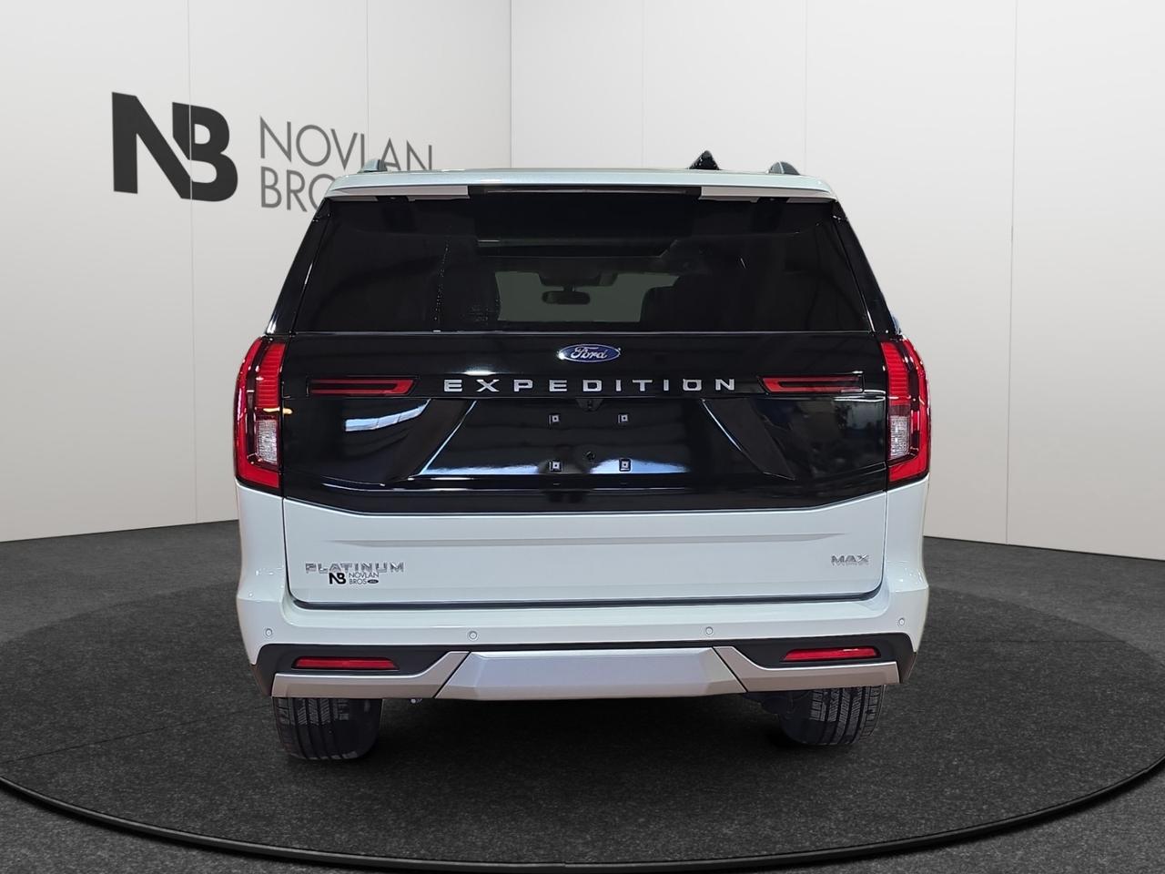 2026 Ford Expedition Platinum Max Photo3