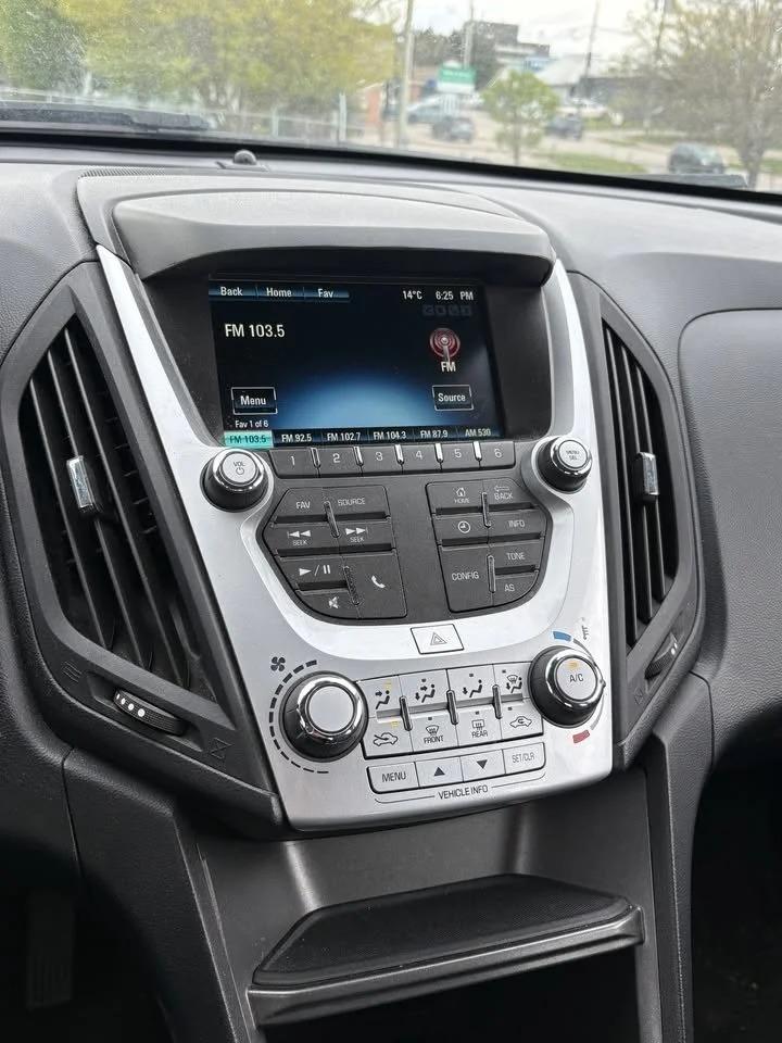 2016 Chevrolet Equinox LS Photo