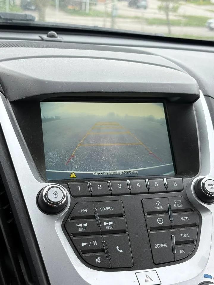 2016 Chevrolet Equinox LS Photo