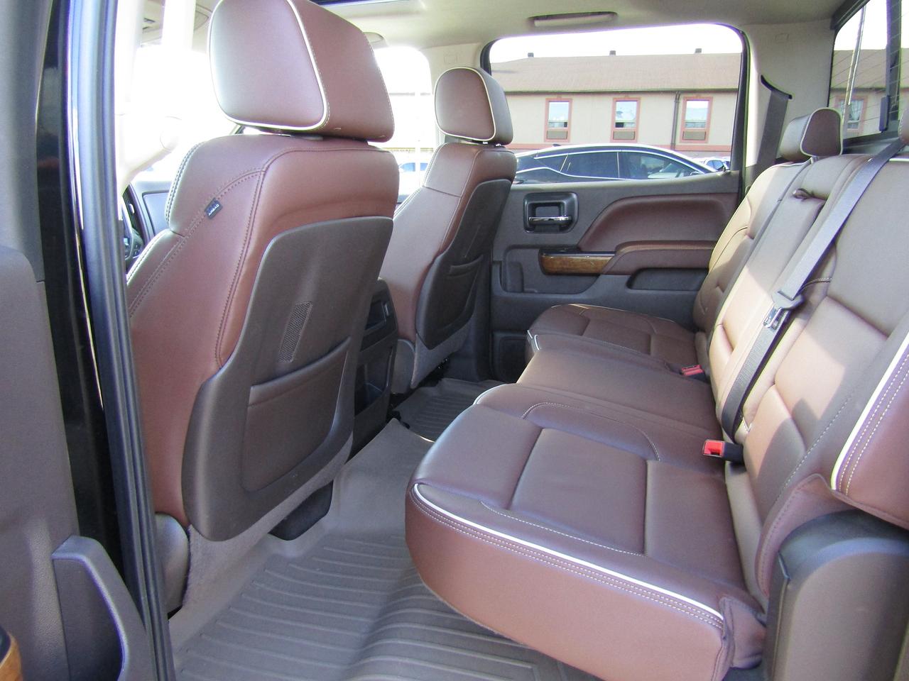 2015 Chevrolet Silverado 1500 High Country Photo