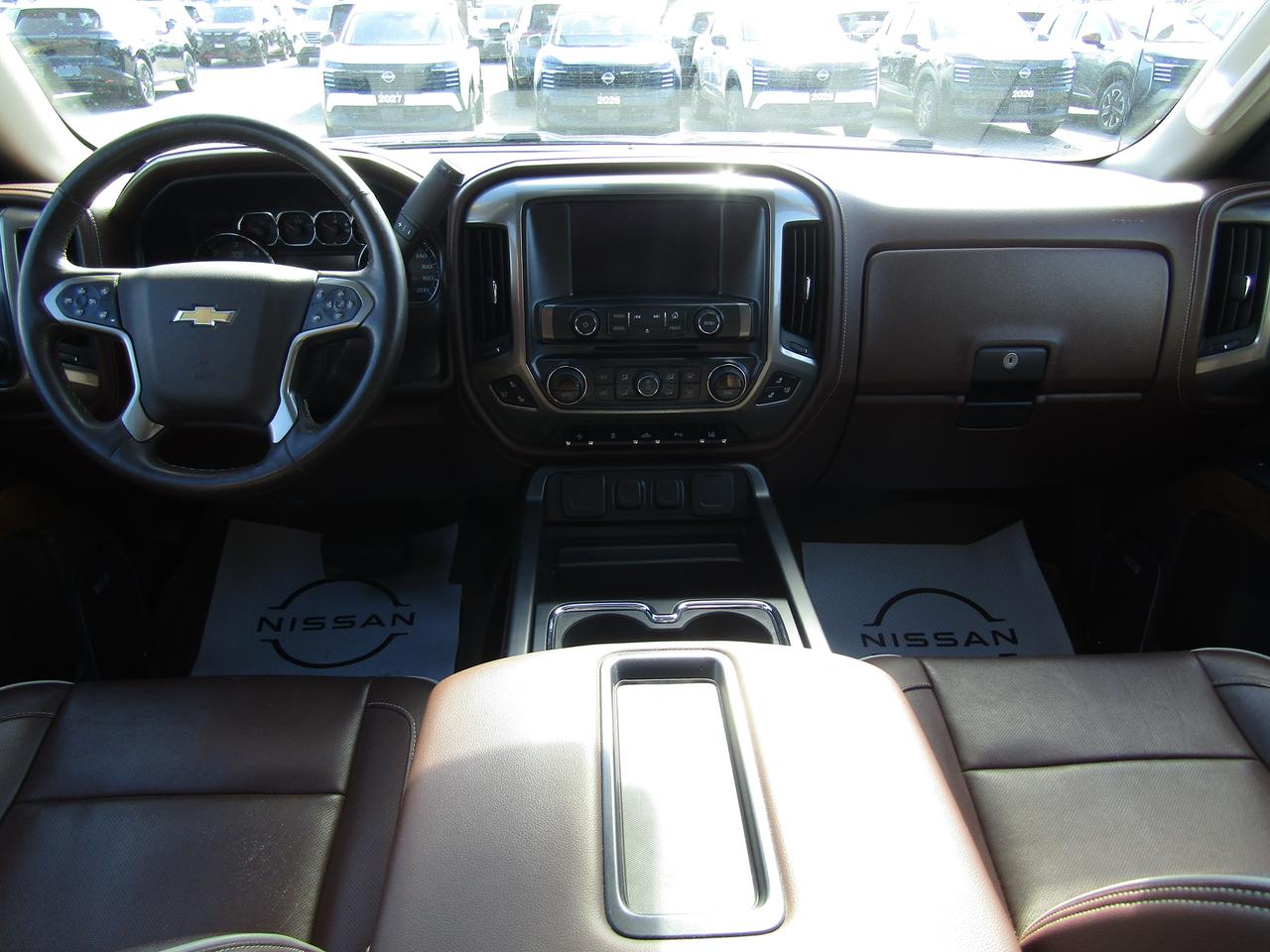 2015 Chevrolet Silverado 1500 High Country Photo