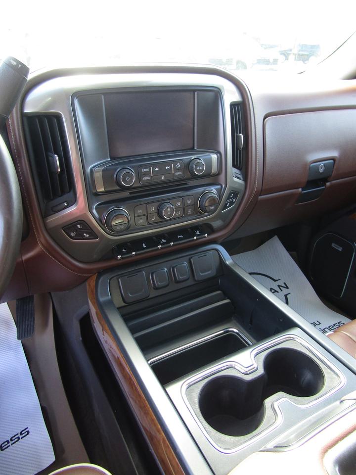 2015 Chevrolet Silverado 1500 High Country Photo