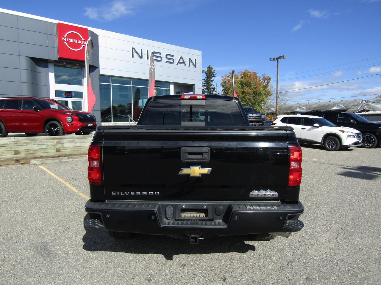 2015 Chevrolet Silverado 1500 High Country Photo