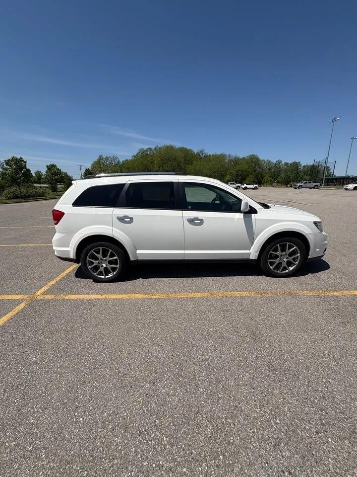 2016 Dodge Journey R/T Photo4