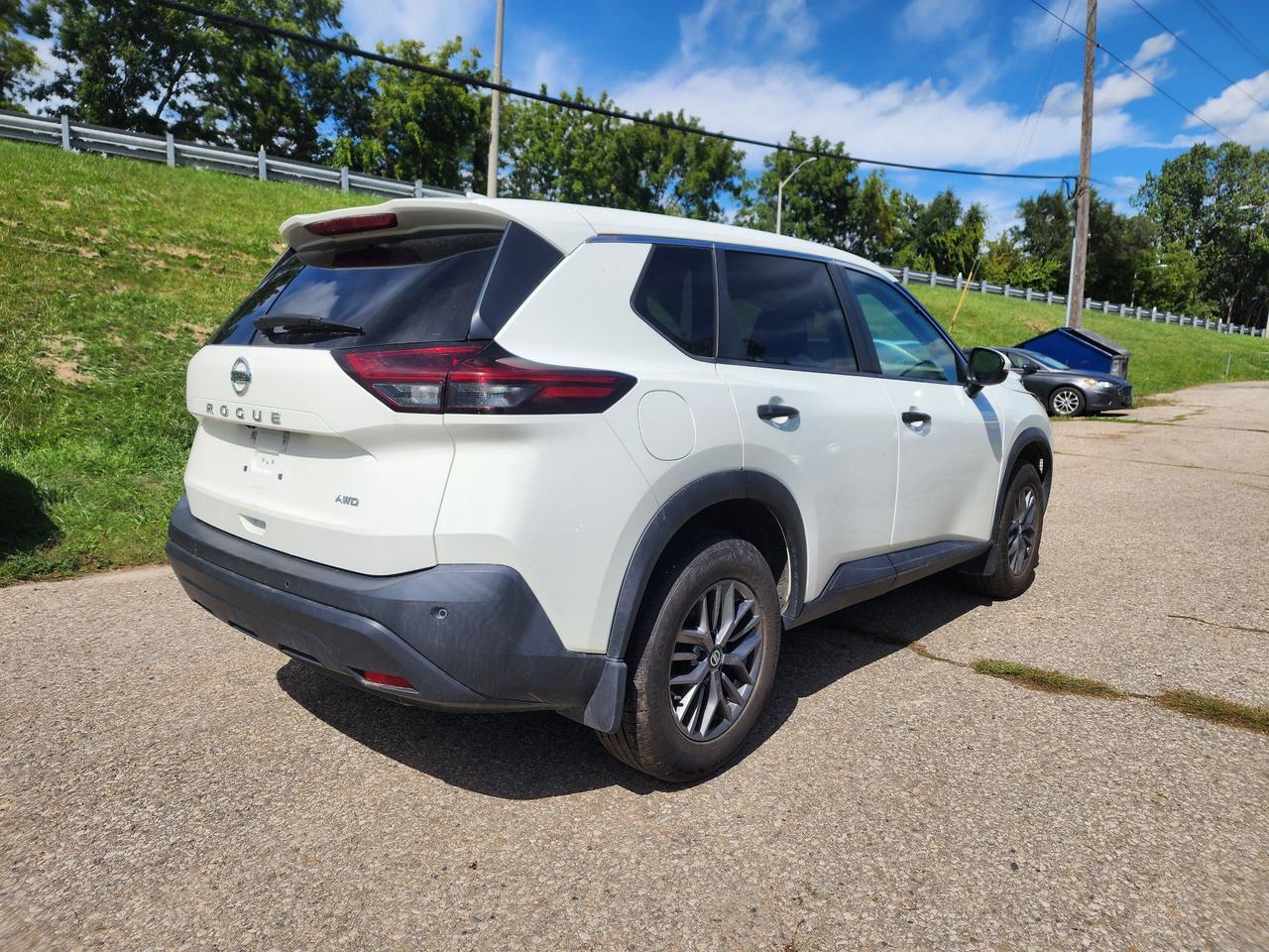 2021 Nissan Rogue S l Clean Carfax l 20 Service Records l AWD Photo