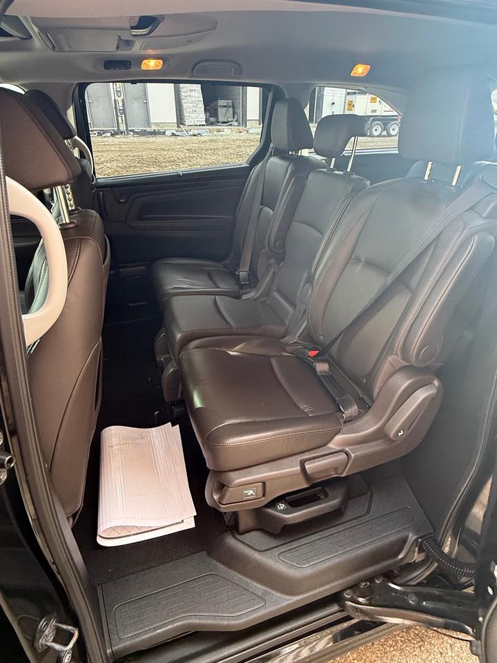 2020 Honda Odyssey Touring Photo