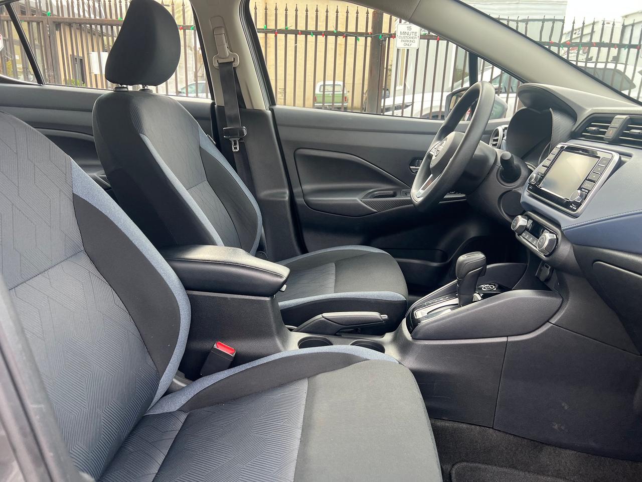 2024 Nissan Versa SV Photo