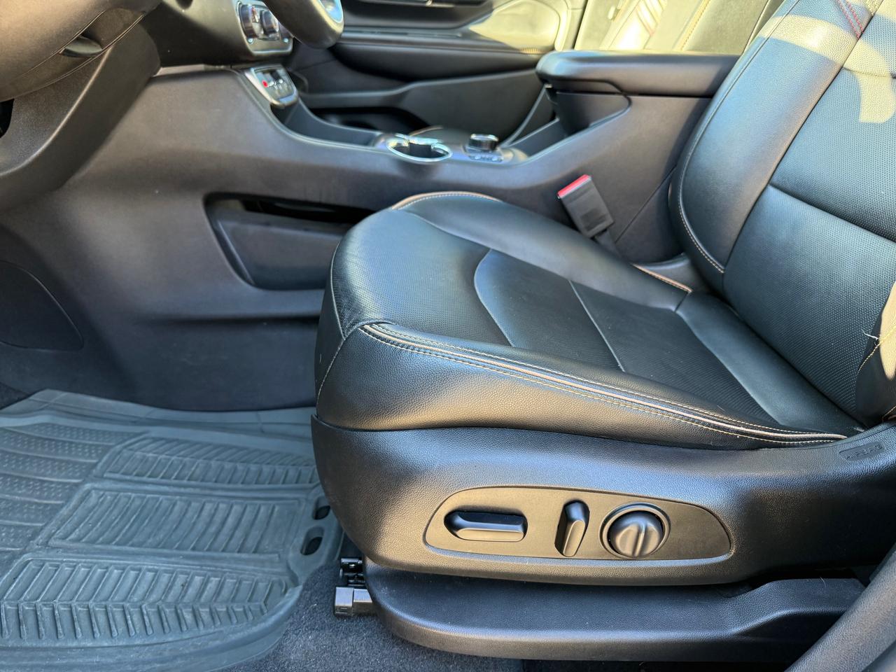 2024 GMC Terrain AT4 Panoramic Roof! Leather! Photo