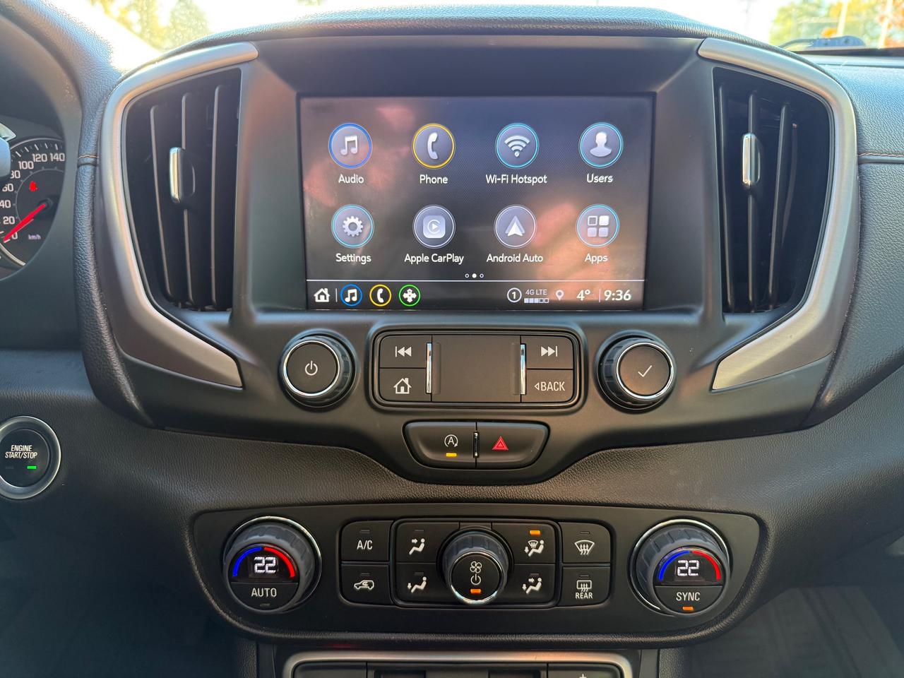 2024 GMC Terrain AT4 Panoramic Roof! Leather! Photo