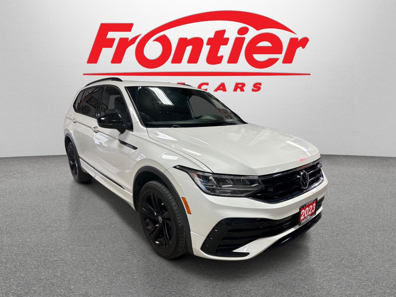 2023 Volkswagen Tiguan Comfortline R-Line Black Edition | Clean Carfax | Photo