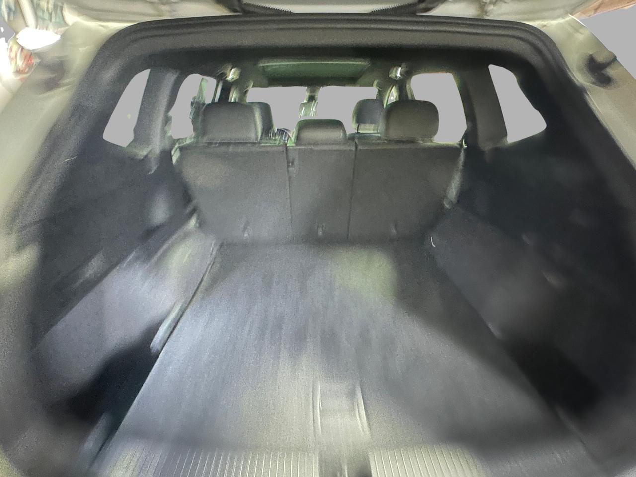 2023 Volkswagen Tiguan Comfortline R-Line Black Edition | Clean Carfax | Photo