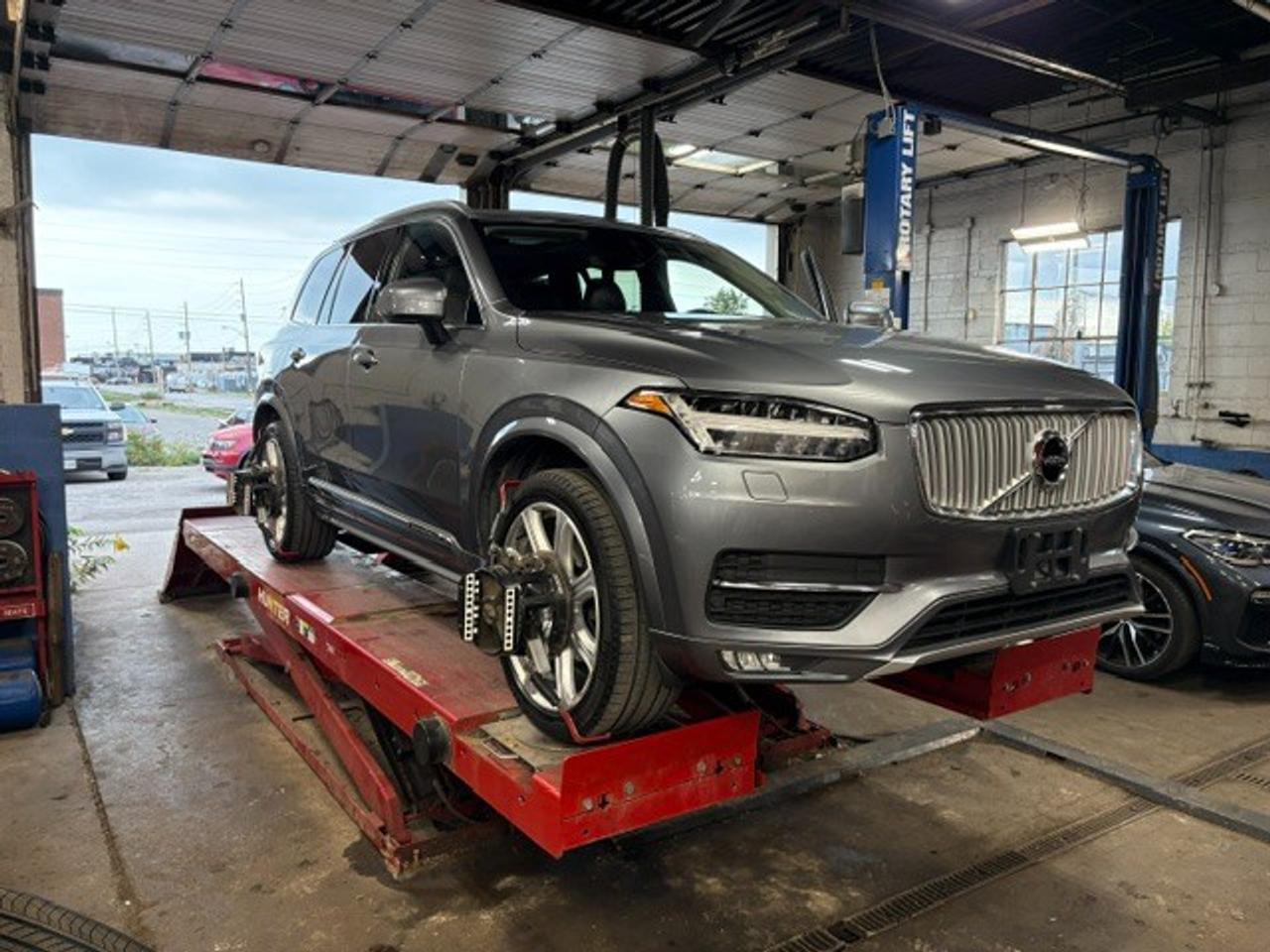 2016 Volvo XC90 T6 Inscription 4dr All-Wheel Drive Photo