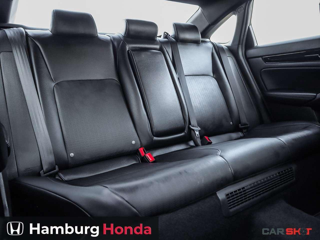 2025 Honda Civic Sport Touring eCVT Sedan Photo