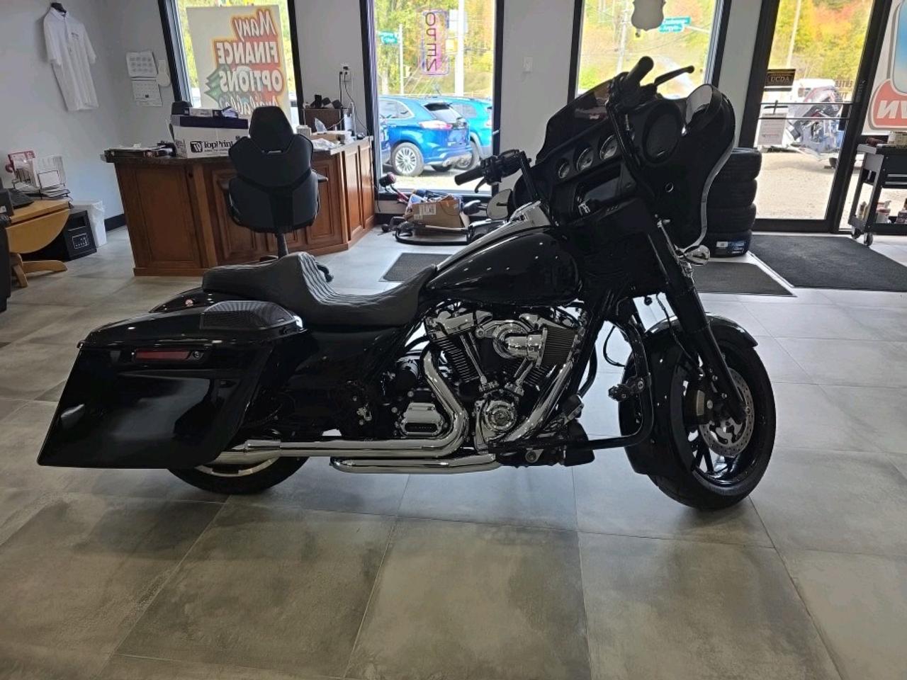 2020 Harley-Davidson Street Glide FLHX STREET GLIDE Photo