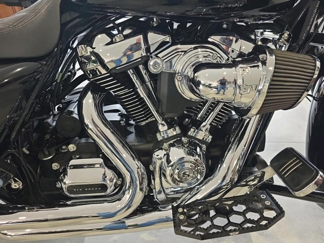 2020 Harley-Davidson Street Glide FLHX STREET GLIDE Photo