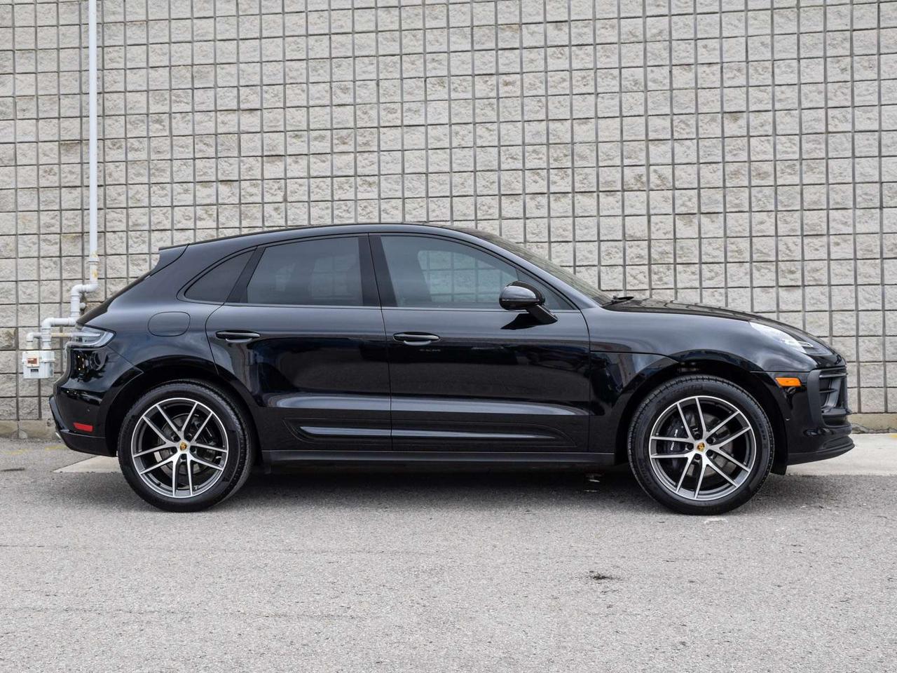 2024 Porsche Macan  Photo