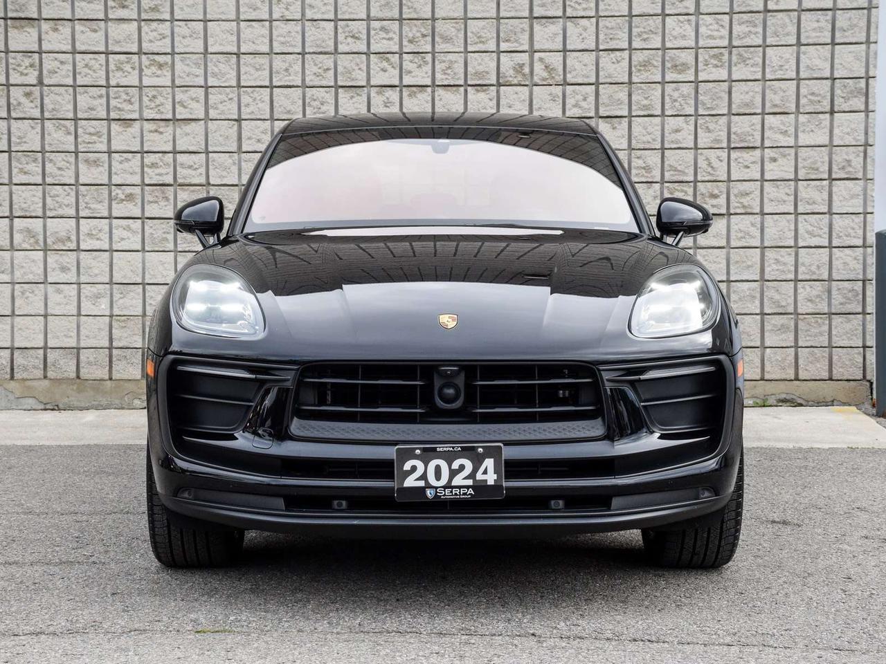2024 Porsche Macan  Photo1