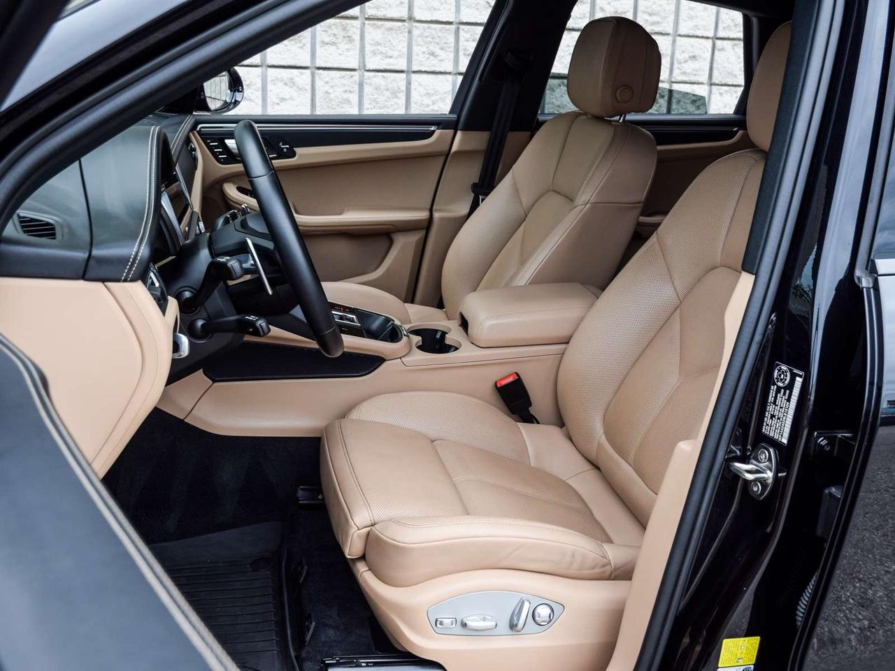 2024 Porsche Macan  Photo