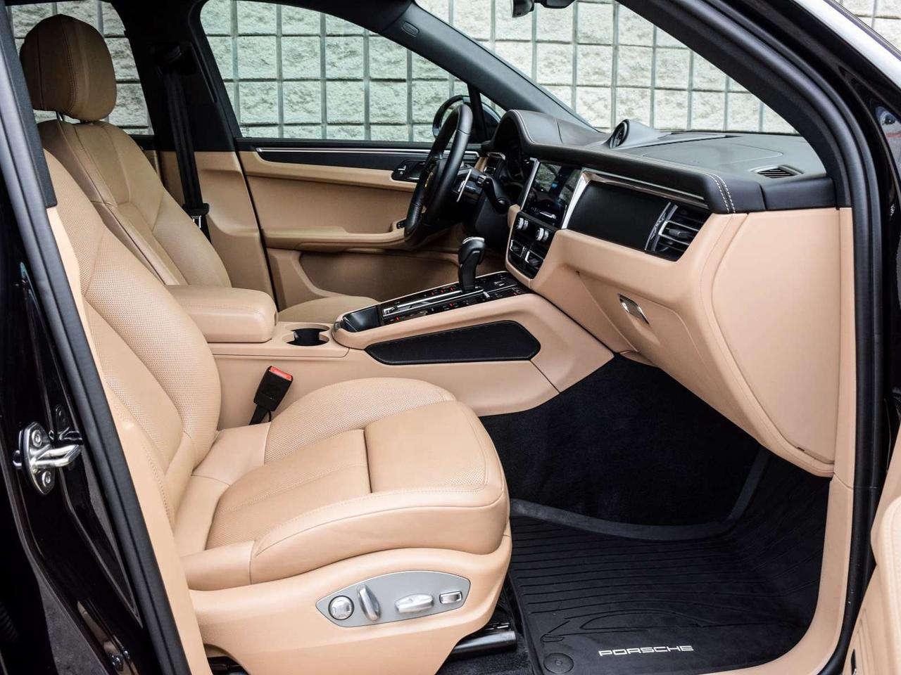 2024 Porsche Macan  Photo