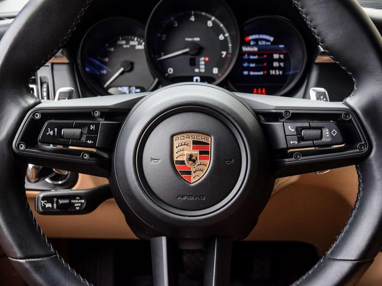 2024 Porsche Macan  Photo