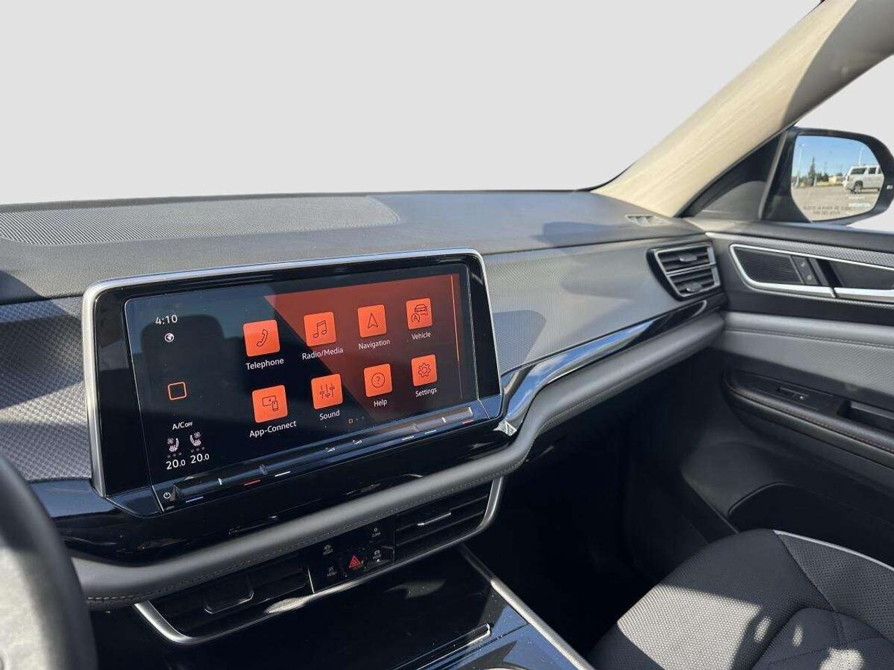 2024 Volkswagen Atlas Peak Edition 4MOTION AWD - 1 OWNER Photo